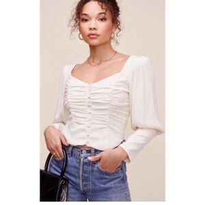ASTR the Label Romantic White Ruched Top